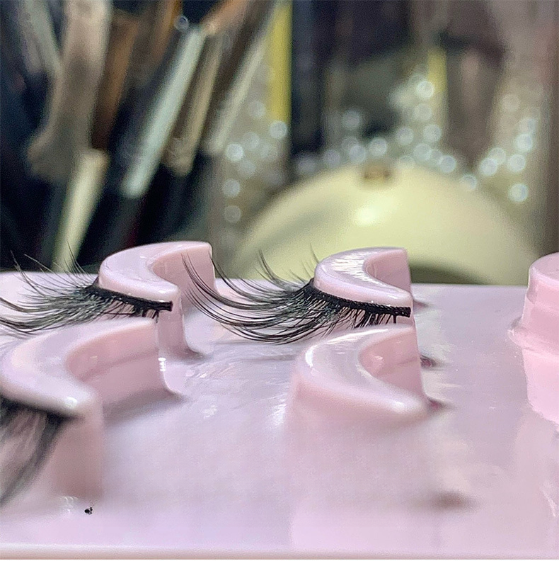 COS Little Devil Fairy Hair Girl Natural Simulation Grafting Fish Root Segmented Upper and Lower Eyelash_voghion.com
