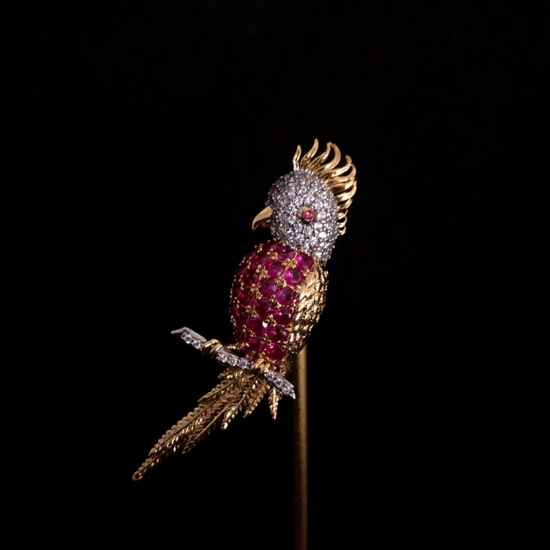 new color full diamond copper parrot brooch high-end animal bird corsage coat coat pin accessories_voghion.com