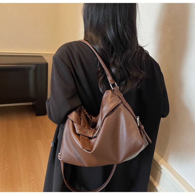 Sac fourre-tout tendance pour femme, grande capacité, en PU souple, avec fermeture éclair, pour un usage quotidien, disponible en noir, beige, marron et argent._voghion.com