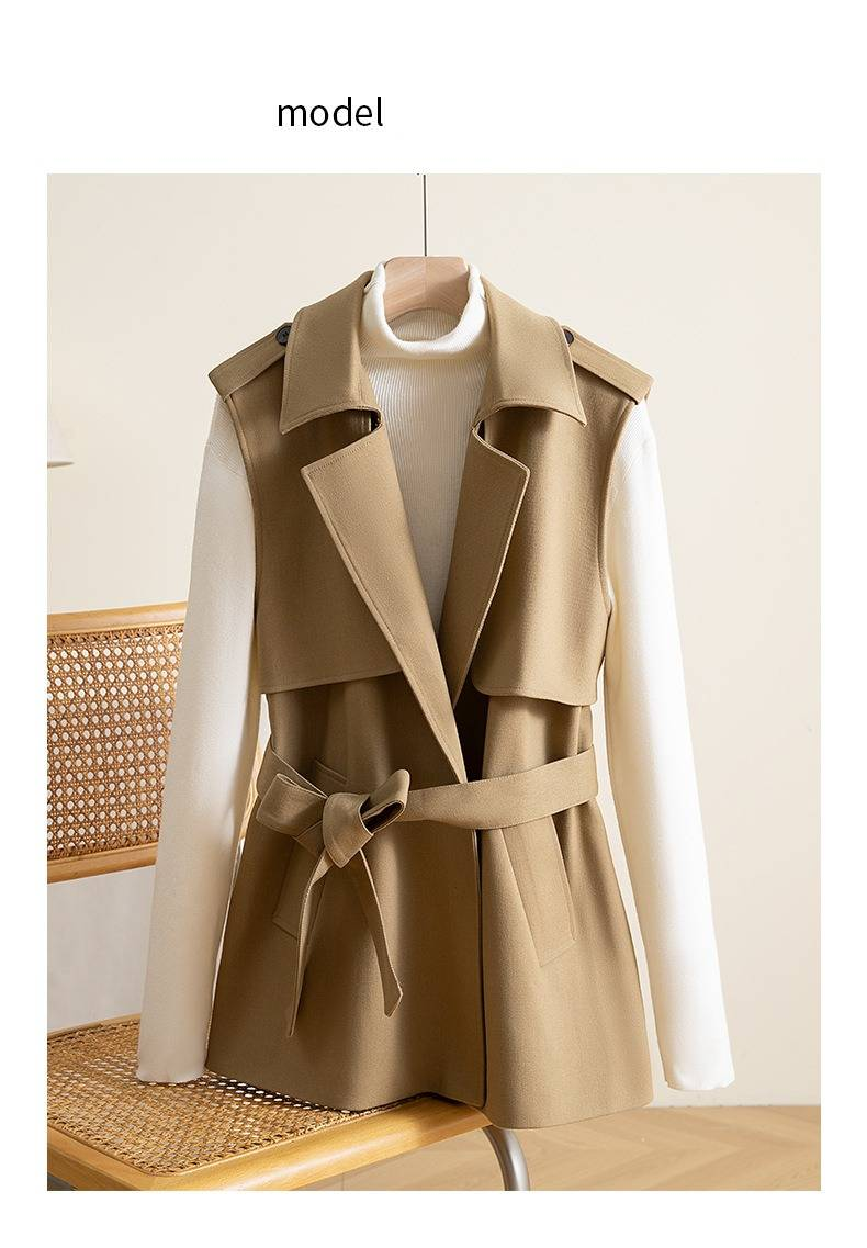 Elegante Trenchweste für zierliche Frauen – Langer Westemantel im britischen Stil mit zeitloser Eleganz_voghion.com