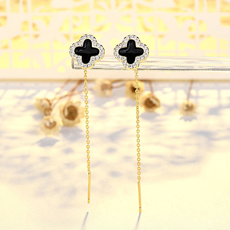 Orecchini a forma di trifoglio nero con micro intarsi, eleganti, lussuosi, alla moda, versatili e trasmessi in diretta_voghion.com