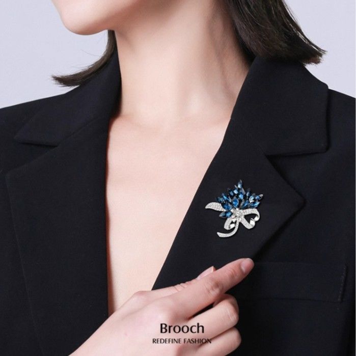 New Brooch Bouquet Retro Sweater Suit Brooch High-end Women's Brooch Design Sense Niche Collar Decoration_voghion.com