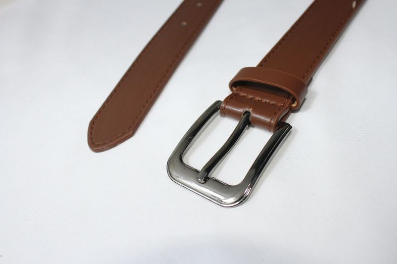 Cintura con fibbia ad ardiglione in stile punk, semplice e decorativa, nuova moda per le donne_voghion.com