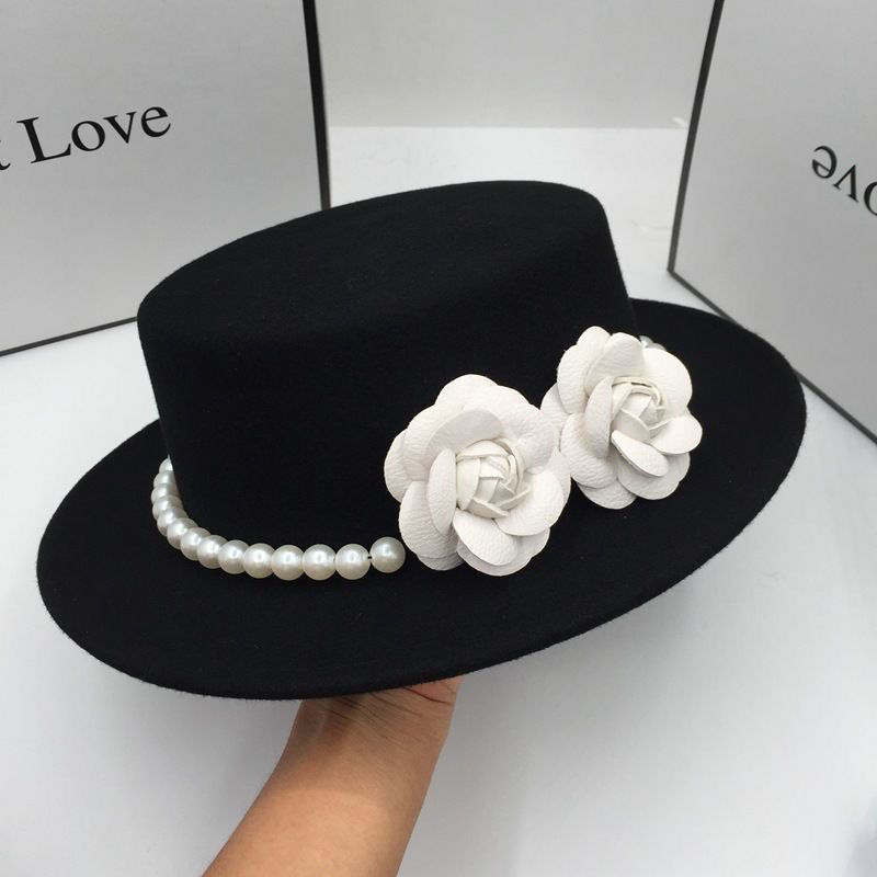 Nuova versione coreana primaverile e invernale di tutto in lana con piccolo cappello nero profumato da donna mondana con perle e fiori, piccolo regalo piatto_voghion.com