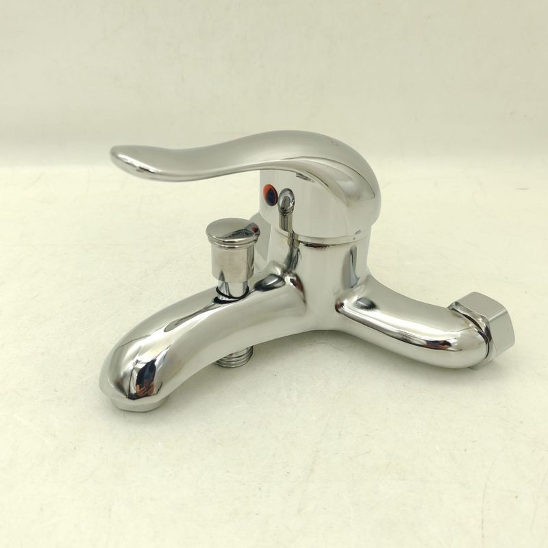 Hersteller Großhandel Dusche Wasserhahn Badezimmer Dusche Set Wasserhahn heiße und kalte Dusche Dreifach Wasserhahn_voghion.com