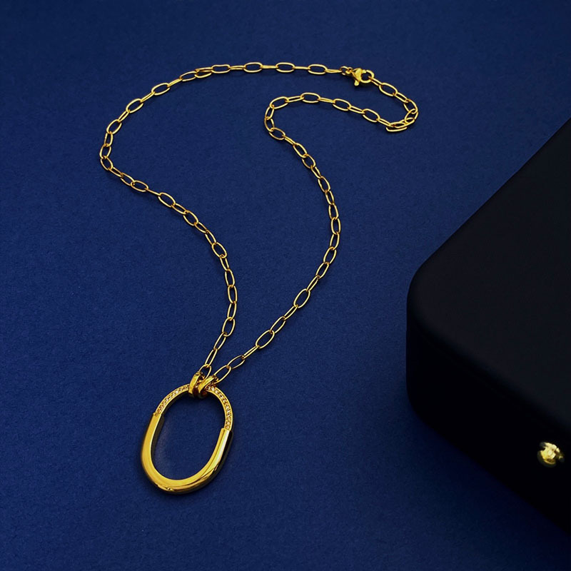 Schlosshalsketten der Lock-Serie mit Vergoldung, exquisiter europäischer und amerikanischer Diamanteinlage, kleiner ovaler Schlossschließe und Schlüsselbeinkette_voghion.com