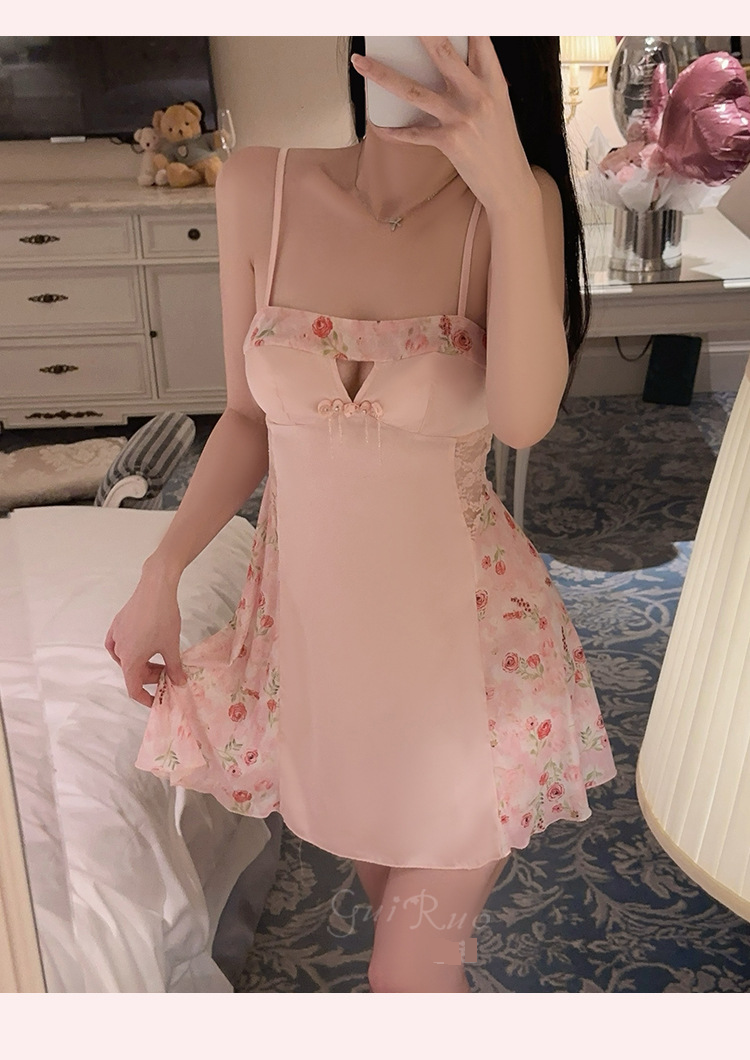 Abbigliamento da donna Guiruo Light Luxury Underwear Semplice retrò stampato raso con cuscinetto per il petto Pure Desire Style Sling Nightdress Home Set_voghion.com