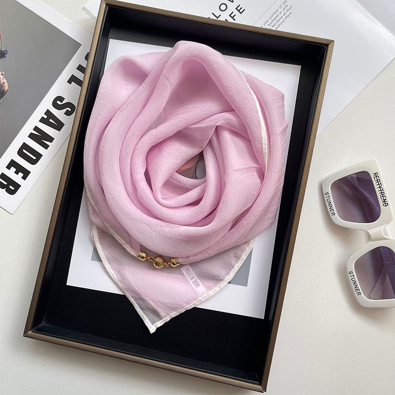 Fortschrittlicher Damen-Schal aus einfarbigem Tencel mit französischem Anhänger, kleinem duftendem Magnetknopf, 70 Quadraten, dünner Gaze_voghion.com