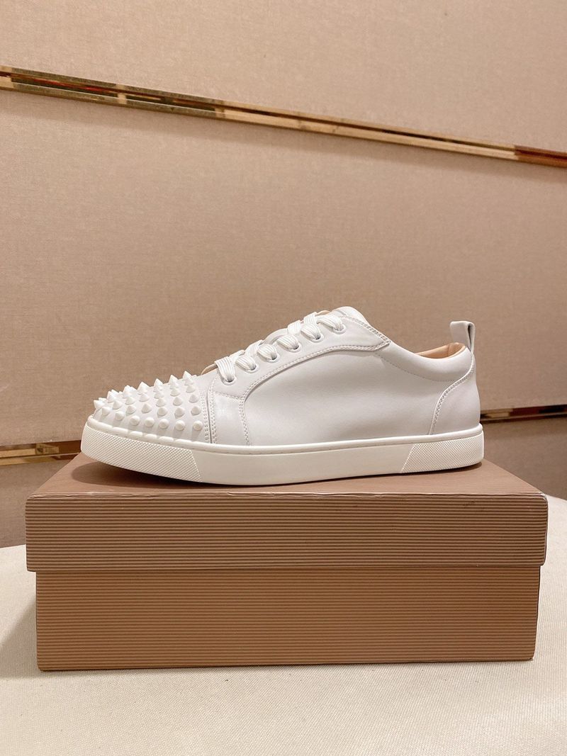 Neuer Stil 2025 Neue Herren Trendy Marke Casual Sports High-End Sneakers Patchwork Rivet Fashion Rote Sohle Weiße Schuhe_voghion.com