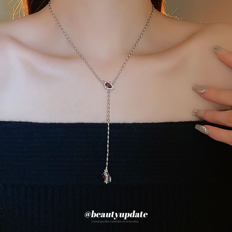 Minimalist Zircon Snake Shaped Necklace For Women, With A Light Luxury High-end Feel, Collarbone Chain, Fashionable,_voghion.com