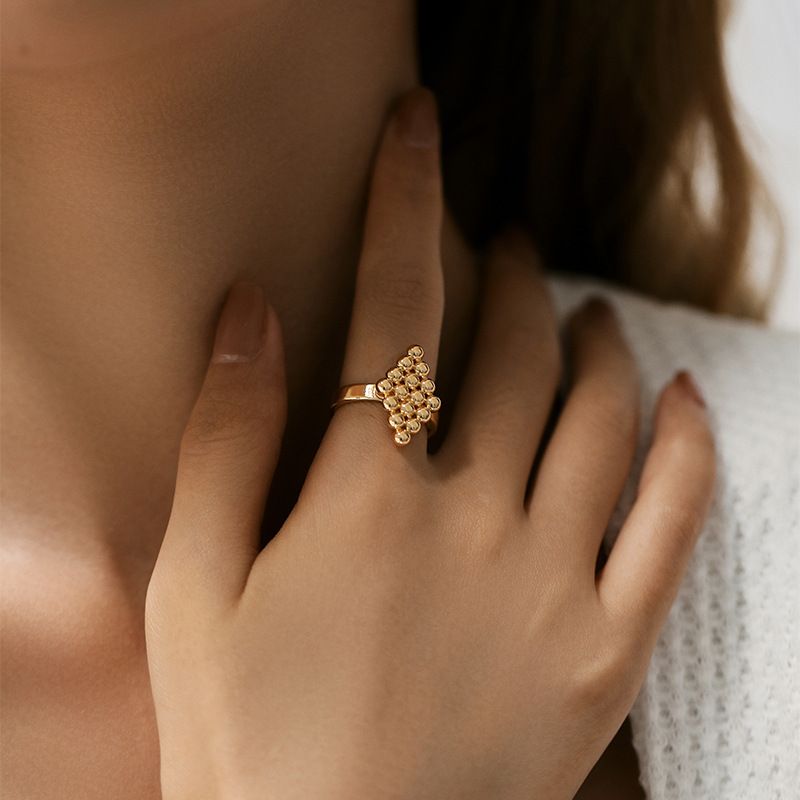 Anello di alta qualità in vero oro K placcato in ottone con design a farfalla e personalità, zircone, design squisito a goccia d'acqua_voghion.com