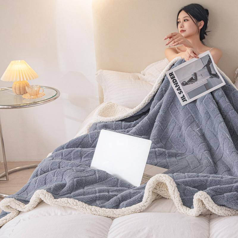 Minimalistische doppellagige Taf-Fleecedecke, wendbarer Sherpa-Überwurf mit dezentem Muster, weiche Allzweckdecke für Sofa, Nickerchen, Schulterwickel_voghion.com