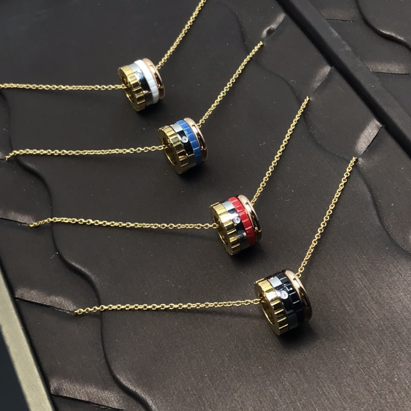 Designer Couple High Luxury Four Ring Colored Single Diamond Roman Numeral Time Running Necklace V Gold Rotating Ceramic Necklace_voghion.com