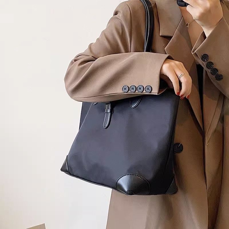 Grande capacità per le donne nel 2023, nuova borsa per studenti pendolari di fascia alta, borsa tote versatile in tessuto di nylon_voghion.com