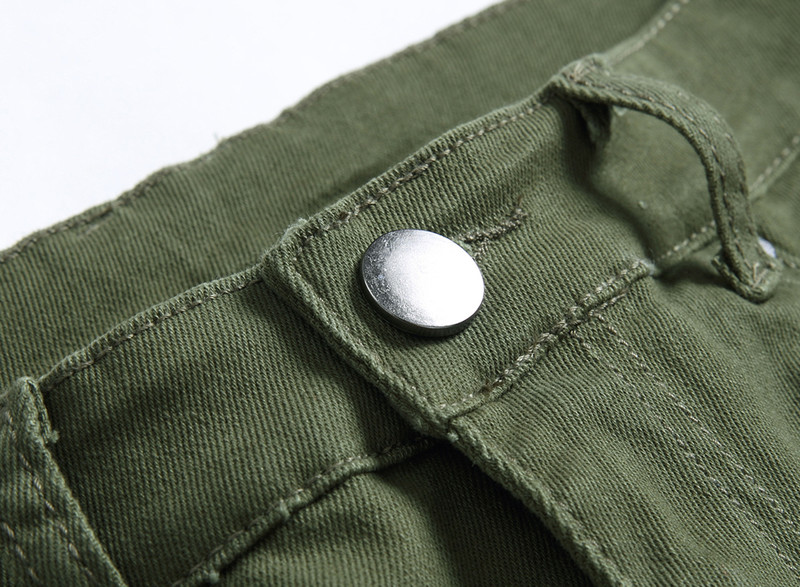 2020 Neue europäische und amerikanische Außenhandels-Herrenjeans im Slim Fit, gerader Schnitt, Mehrloch-Motorrad-Bettlerhose in Rot-Armee-Grün_voghion.com