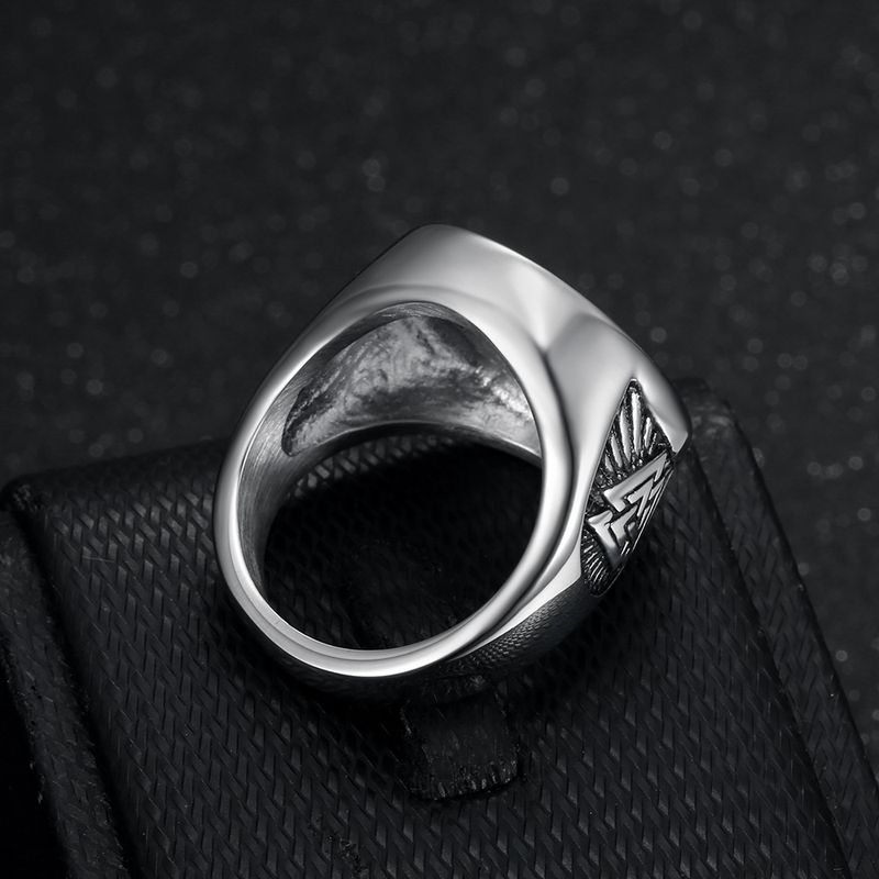 Keltischer Knoten Ring für Herren mit nordischem Wikinger-Dreieckssymbol Valknut_voghion.com
