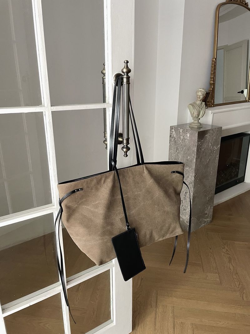 2025 Canvas Splicing Head Layer Cowhide Handbag Fashion Multifunctional Large-capacity Ladies Shoulder Bag Casual Versatile Simple_voghion.com