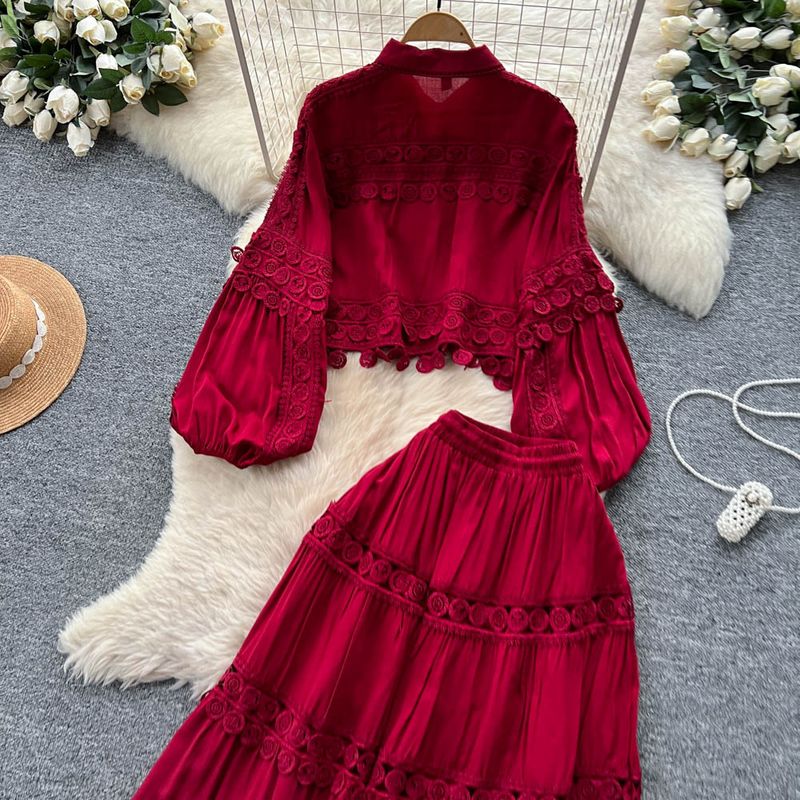 French Retro Heavy Hollow Lace Splicing Lantern Sleeve Short Shirt High Waist Big Swing Skirt Autumn Suit_voghion.com