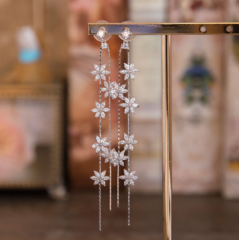 Blumenohrringe im koreanischen Stil für Bräute, nicht durchbohrte Ohrclips aus Gold und Silber von Internet-Prominenten, Quastenohrringe, Ohrringe für Brautkleider_voghion.com