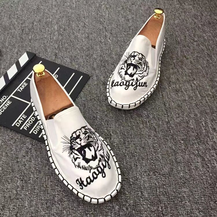Leisure Embroidered Xishan Handmade Cloth Shoes Men And Women's Old Beijing Breathable Social Bean Shoes Canvas_voghion.com