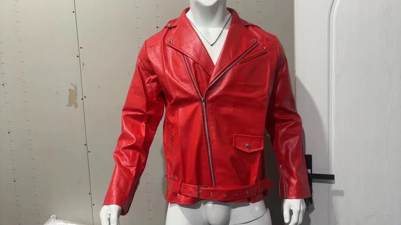 Giacca da motociclista in pelle sintetica da uomo – Stile motociclista streetwear (nero/rosso, M-5XL, vestibilità europea)_voghion.com