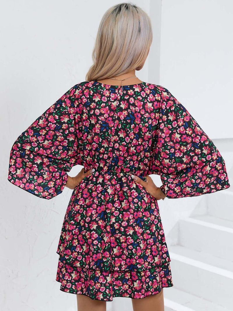Abito estivo da donna con scollo a V profondo e maniche a sette quarti stampato_voghion.com