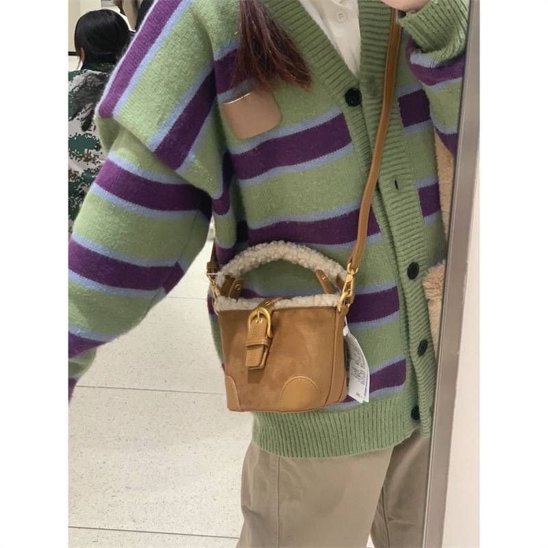 Mini borsa a secchiello vintage in pelliccia sintetica da donna - Elegante borsa a tracolla per outfit casual, accessorio invernale morbido e accogliente_voghion.com