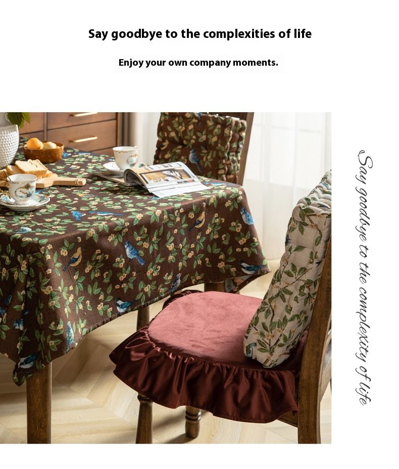 Rechteckige Tischdecke aus Polyester – Blumen- und Elster-Design für Ess- und Wohnzimmer (140 x 140 cm, 100 x 160 cm, 140 x 180 cm, 140 x 220 cm, Beige/Rot/Braun)_voghion.com