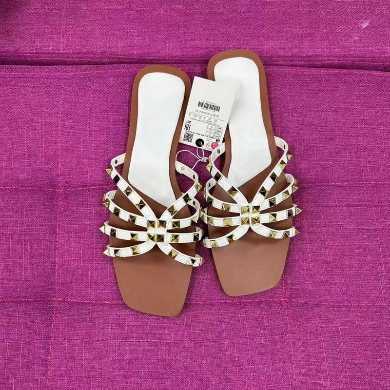 Pantofole da donna piatte borchiate alla moda e versatili_voghion.com