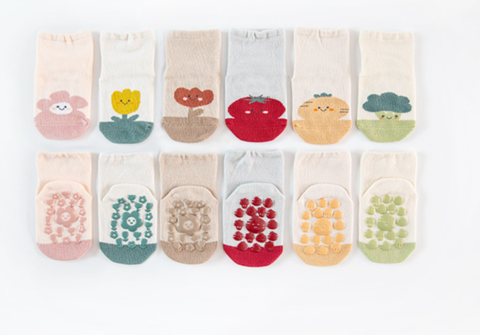 Calzini per bambini Calzini da pavimento per bambini autunno e inverno nuovi in silicone antiscivolo per neonati_voghion.com