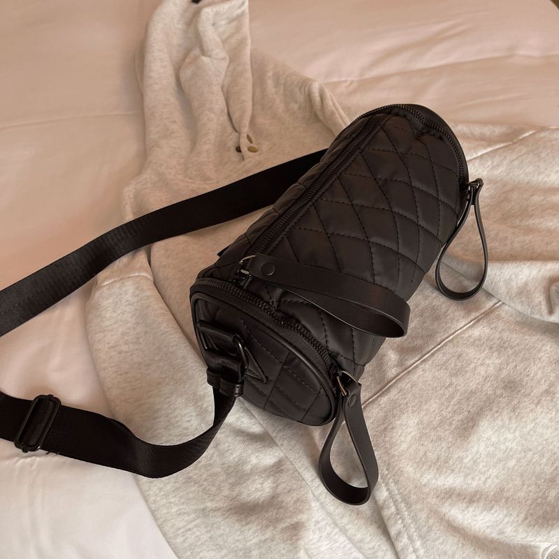 Lingge Zylinder Damen Crossbody Kissen Oxford Nylon Stoff 2024 Neue Wasser Eimer Tasche Schachbrett_voghion.com
