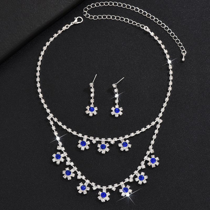 Nuovo set di collana e orecchini multistrato con intarsi floreali di personalità alla moda, accessori per abiti da sposa e banchetti_voghion.com