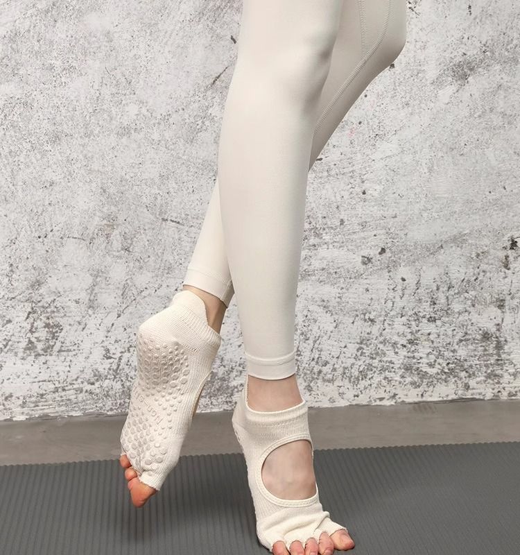 Calzini da yoga senza dita per donne e uomini - Calzini con dita separate e supporto dell'arco plantare per allenamenti di Pilates, Barre e palestra (3 colori neutri)_voghion.com