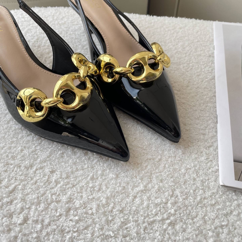 Kolekce jaro/léto s sandály na vysokém podpatku se čtvercovou přezkou_voghion.com