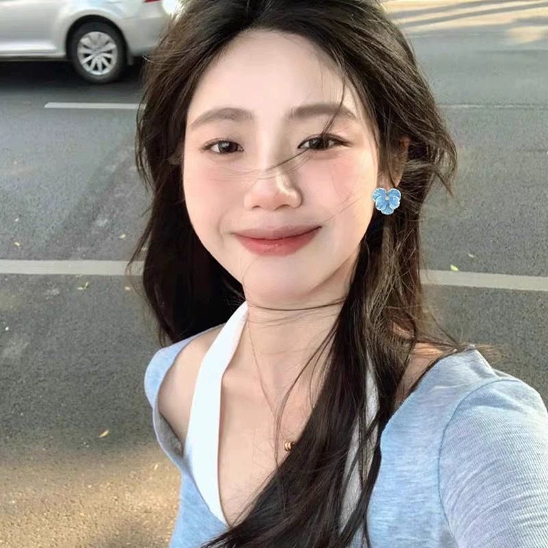 Mosquito Coil Ear Clips Without Piercing Blue Flower Niche Design Sense High-end Petal Earrings Light Luxury_voghion.com