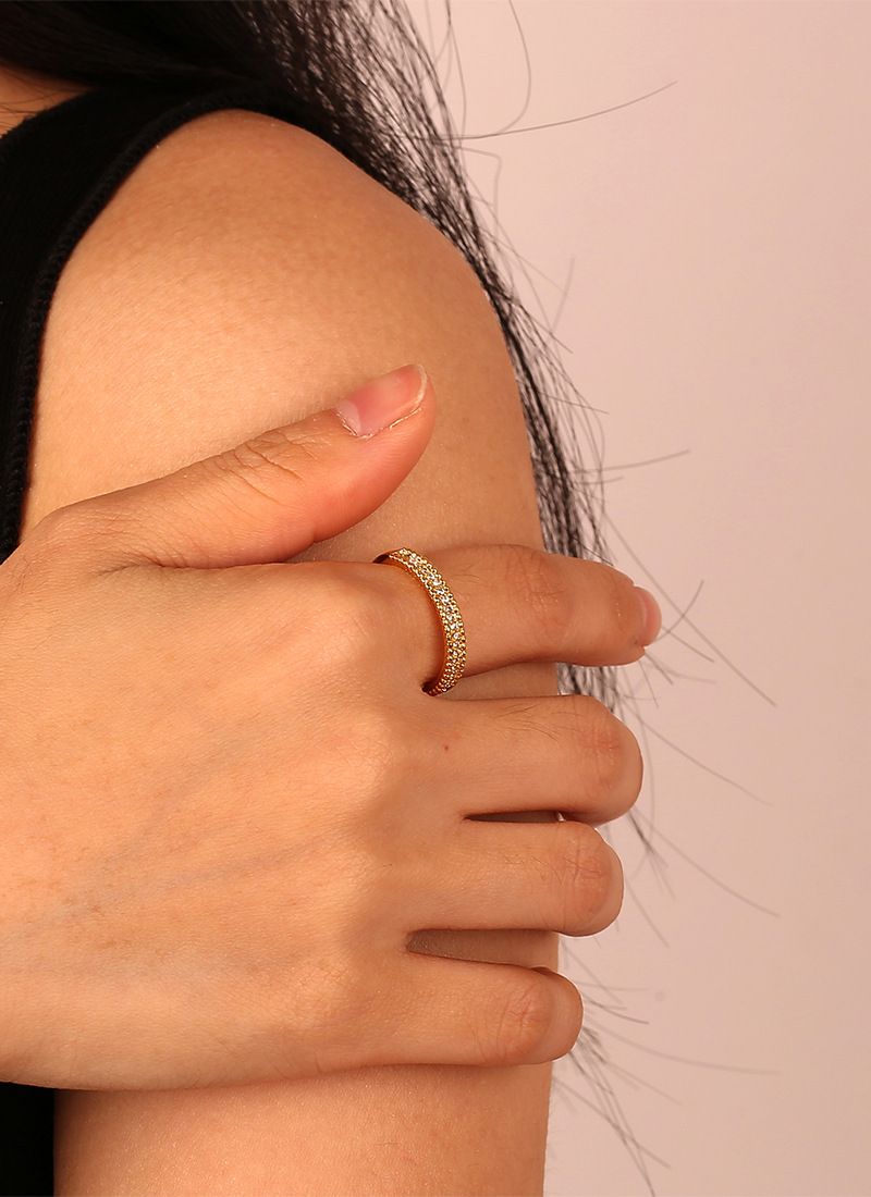 Moda Semplice Piccolo Rotondo Perline Micro Intarsiato Zircone Anello Femminile Ottone Placcato Oro Leggero Lusso Stile Freddo Anello_voghion.com