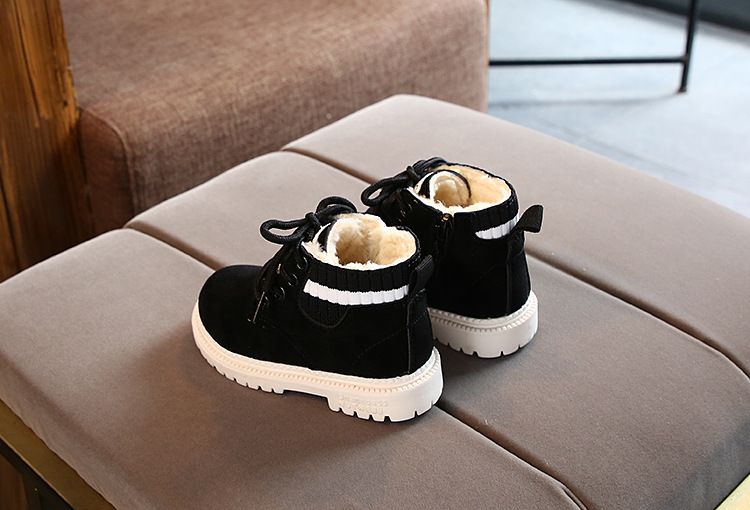 Moda outono e inverno Sapatos infantis acolchoados de algodão Botas Martin quentes para meninos Botas de neve retrô com zíper lateral para meninas_voghion.com