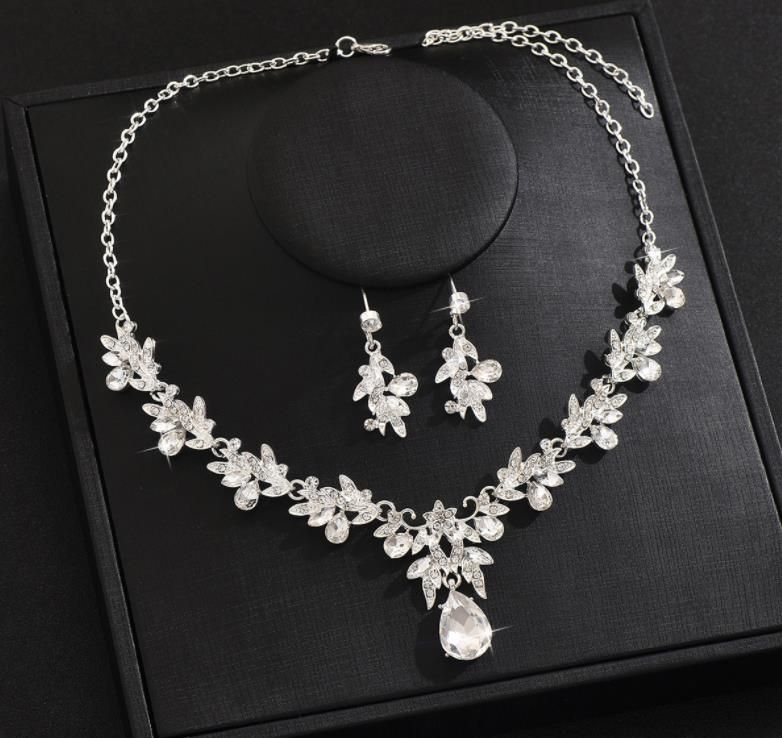 Hot Sale Bride Wedding Necklace Earring Jewelry Set Crystal Wedding Dress Banquet Dress Accessories Matching_voghion.com