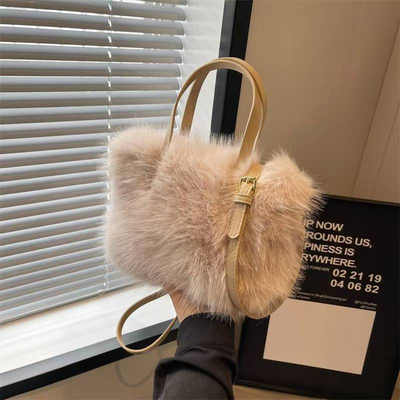Women's Bags Autumn And Winter Imitation Fox Fur Fashionable Hand Held Evening Bag Temperament Plush Bag Shoulder Crossbody Women's Bag_voghion.com