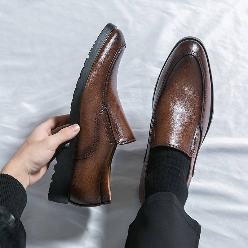 Neue, hochwertige, spitze Freizeitschuhe aus Leder für Herren, Hochzeitsschuhe mit Bullock-Fransen, ein Slip-on-Rindsledersohle, Stylist-Modeschuhe_voghion.com