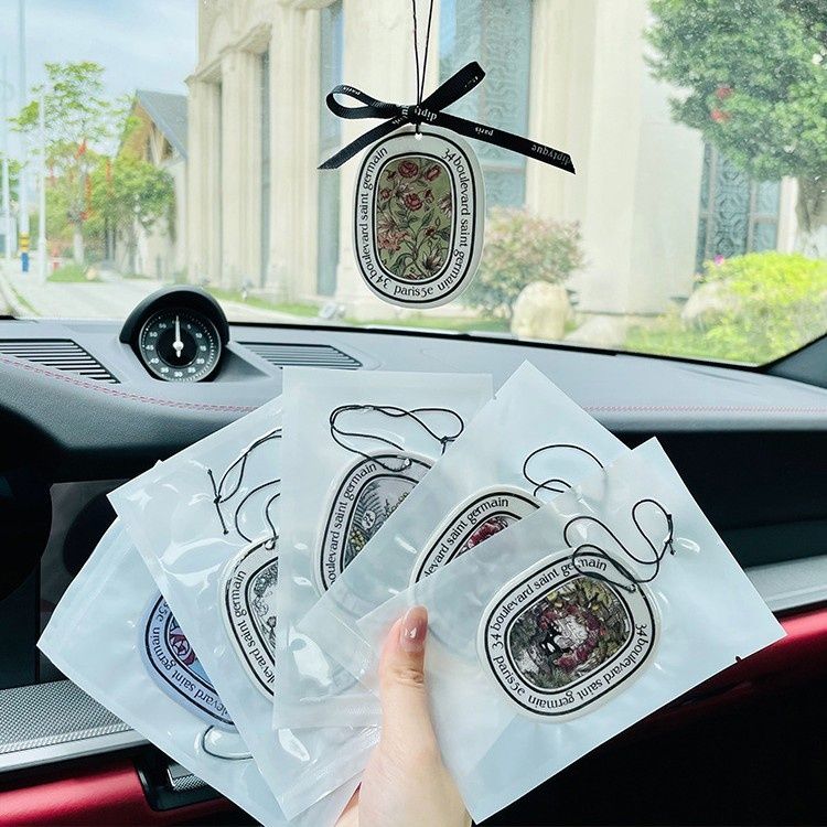 Small Deng Small Deng Lufterfrischer, individueller Frischeanhänger, Autoparfüm-Hängedekoration, langanhaltende Dufttabletten_voghion.com