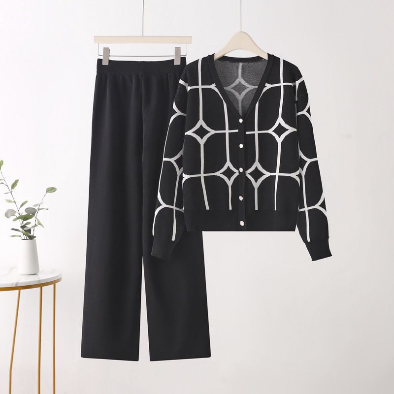 Îmbrăcăminte pentru femei toamna-iarna nou cardigan cu model de linie tricotat set din două piese, lejer, care acoperă carnea și pantaloni slim cu picior larg_voghion.com