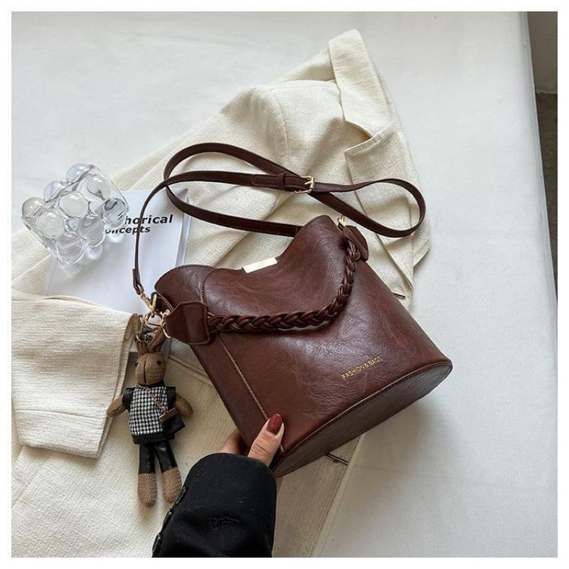 Borsa a tracolla piccola da donna con texture di nicchia francese, 2025, nuova moda alla moda, da ascella, autunno inverno_voghion.com
