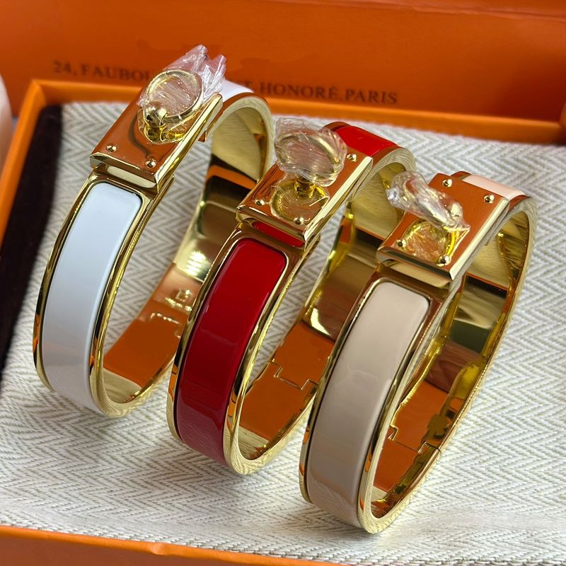 Personalisierter vielseitiger Zugringknopf Emaille Light Luxur Internet Celebrit Same Stle Armband Titanstahl_voghion.com