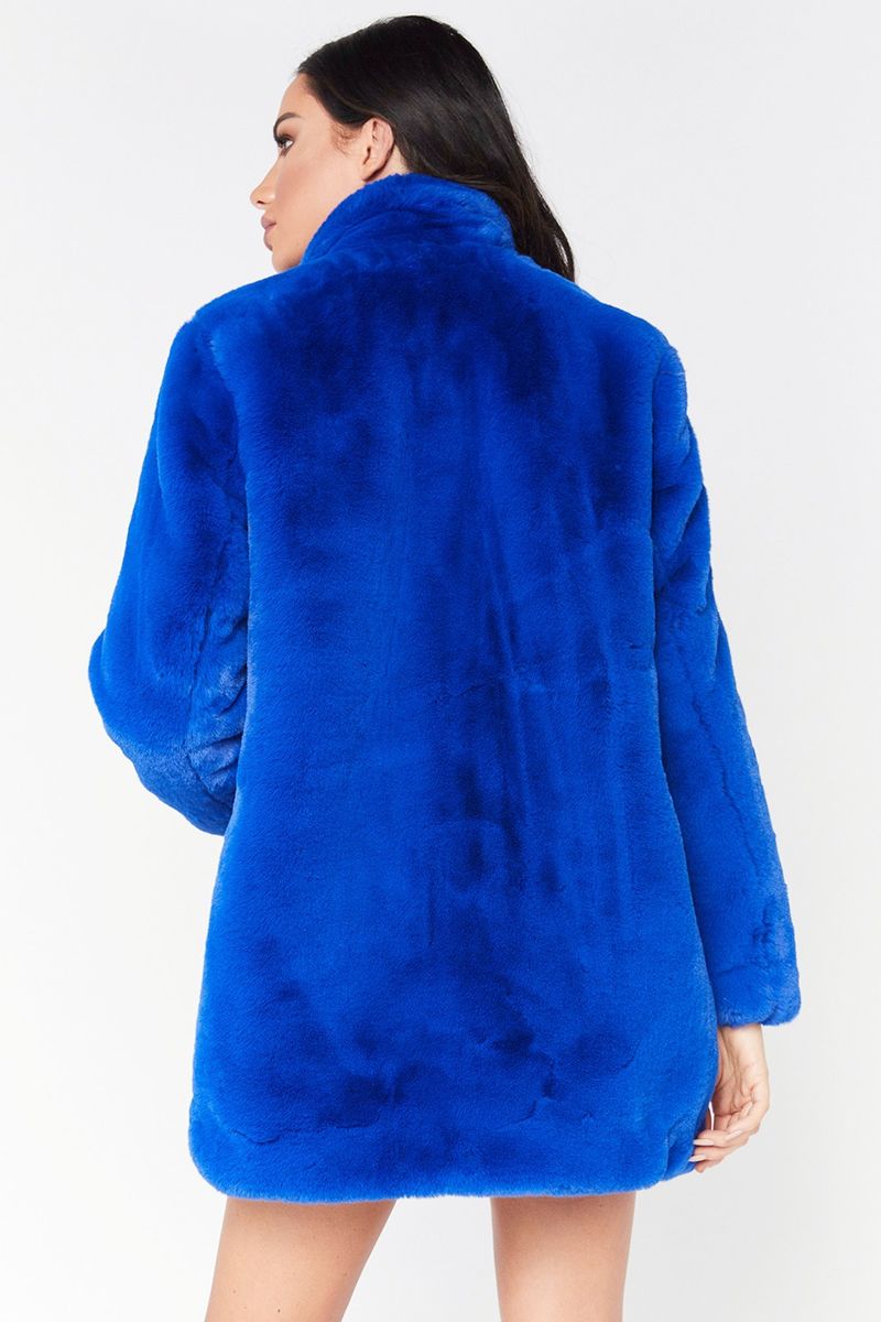 Women's Faux Fur Coat – Oversized Lapel, Luxe Fluffy Texture, 7 Colors Loose Fur Fleece Coat_voghion.com