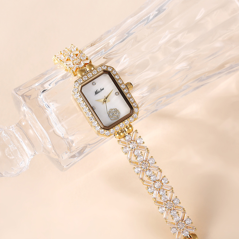 MISSFOX Ceas de damă Ins Style Fashion Temperament Diamond-incrustat High-end Small Cadran Watch pentru femei_voghion.com