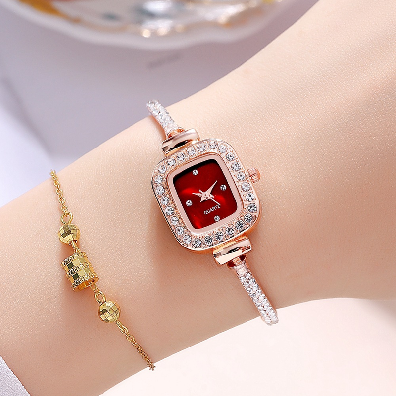 Orologio da polso da donna con quadrante piccolo quadrato di vendita calda, trasmissione in diretta con cinturino sottile, orologio da donna con temperamento, un pezzo di orologio_voghion.com