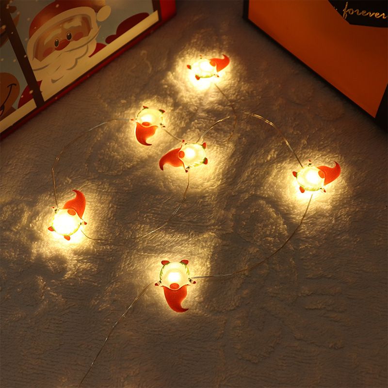 Lichterkette mit rotem Weihnachtsmann-Hut für drinnen und draußen_voghion.com