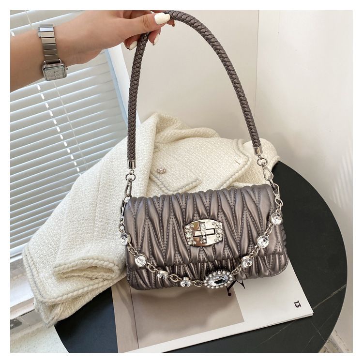 Fashionable and versatile niche chain bag one shoulder pleated diamond small fragrance style net celebrity ladies small bag ins shoulder bag_voghion.com