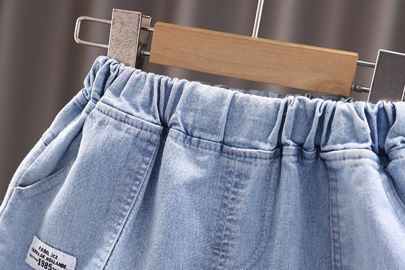 Version coréenne été 2024 de bébé tout-petit avec short rayé à manches courtes, ensemble deux pièces pour femmes et hommes_voghion.com